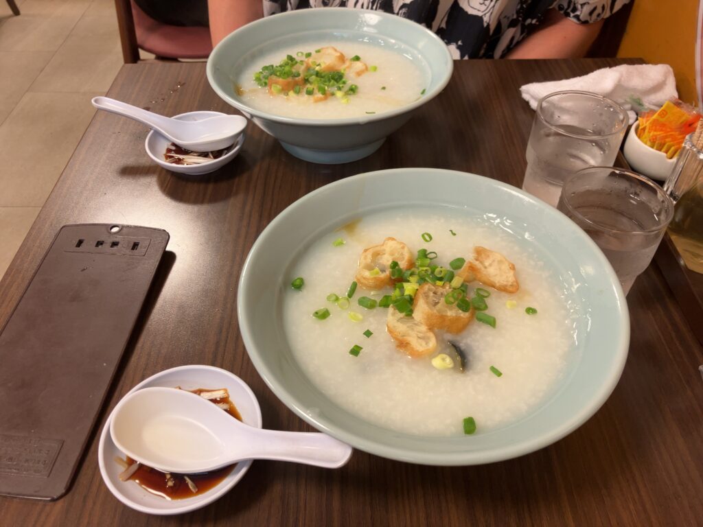 横浜中華街「謝甜記」のおかゆの写真